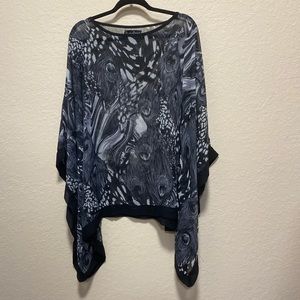 Women’s Flowy Top